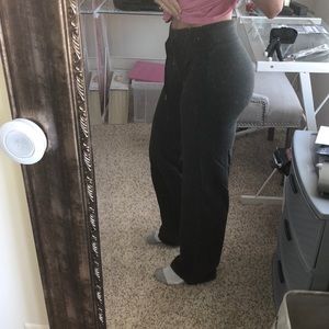 Comfy side leg lulu lemon bottoms!